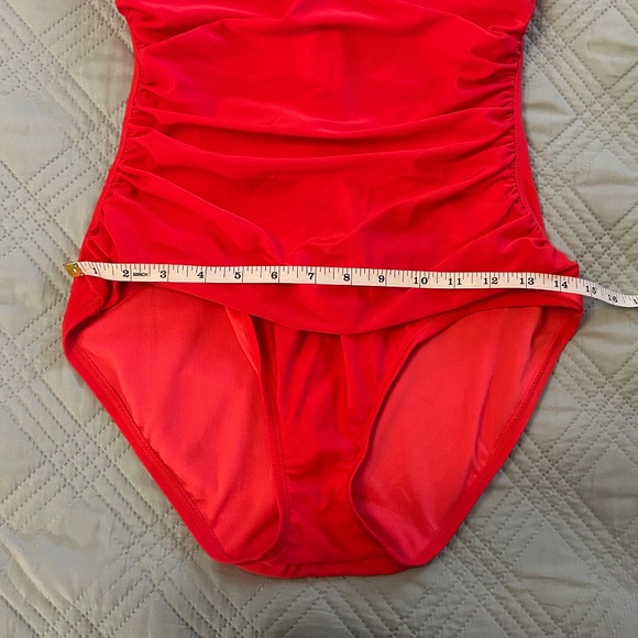 OCEAN BLUES, NWOT, Women’s Red Bathing Suit, Size Small - Picture 6 of 10